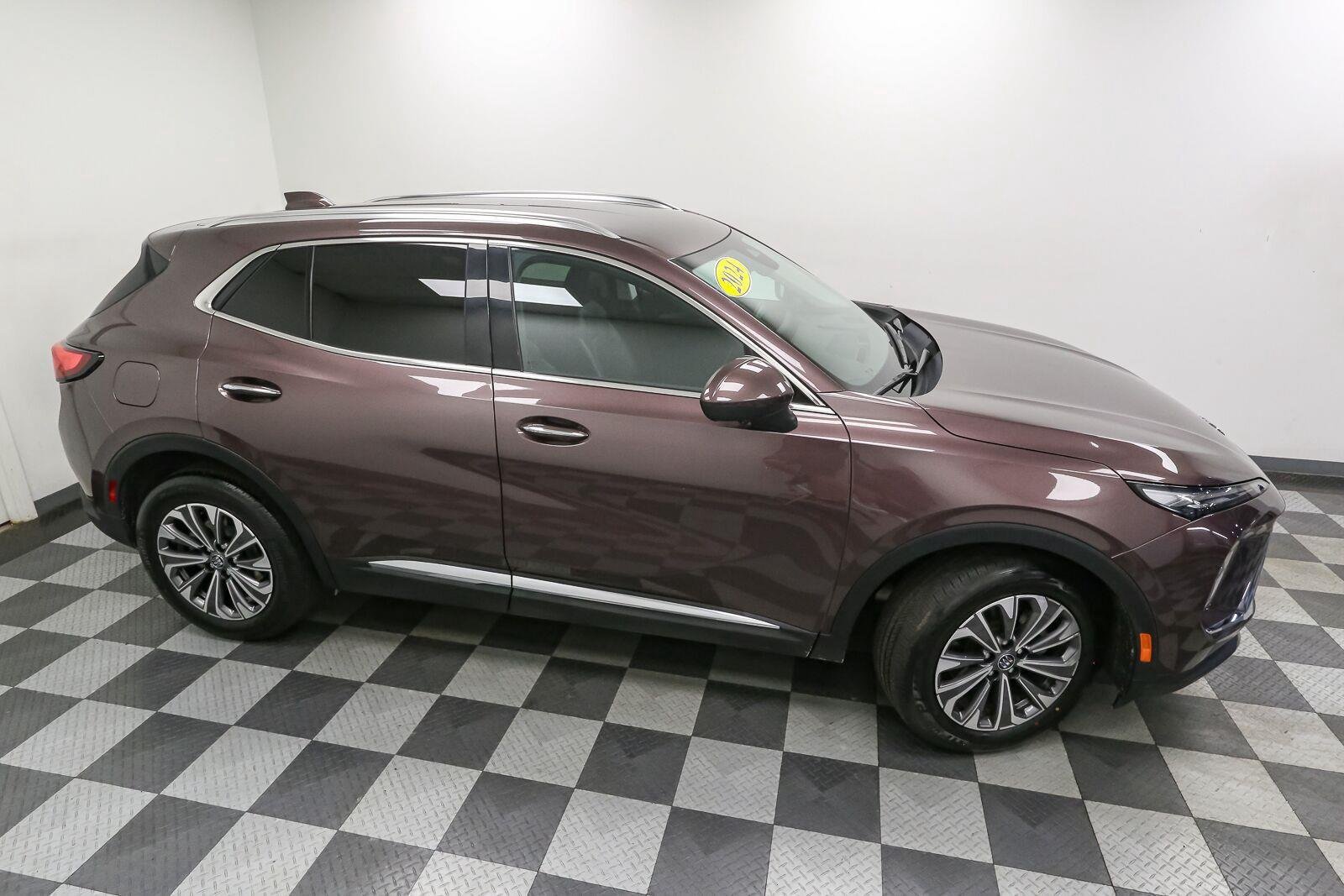 Used 2024 Smokey Amethyst Metallic Buick Preferred image 5