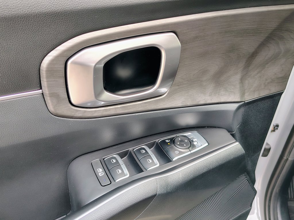 2025 Kia Sorento X-Line EX - Photo 18