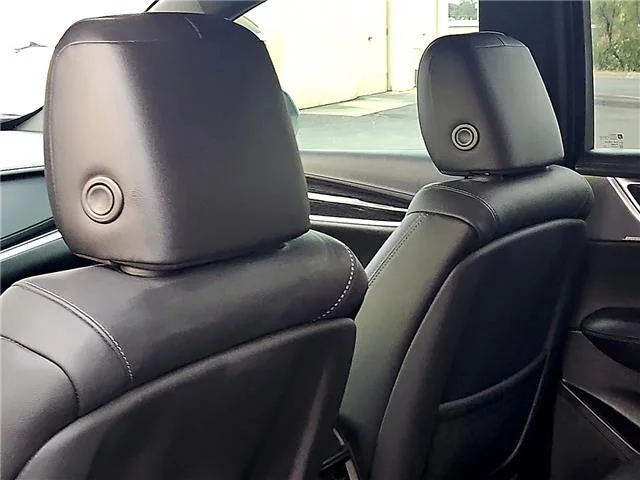 Used 2020 Grey Cadillac Premium Luxury Front-wheel Drive image 9