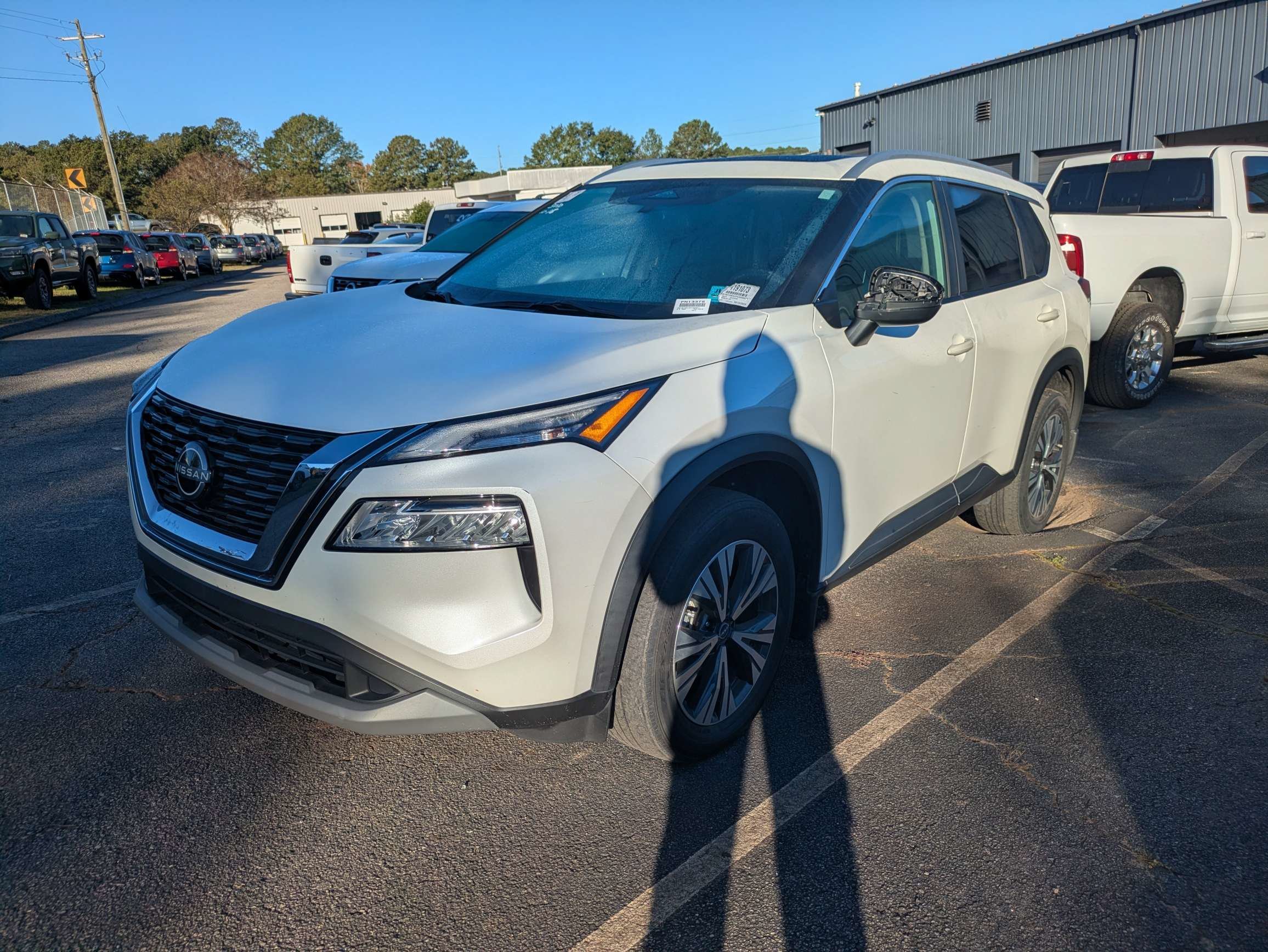 Used 2023 White Nissan SV image 2