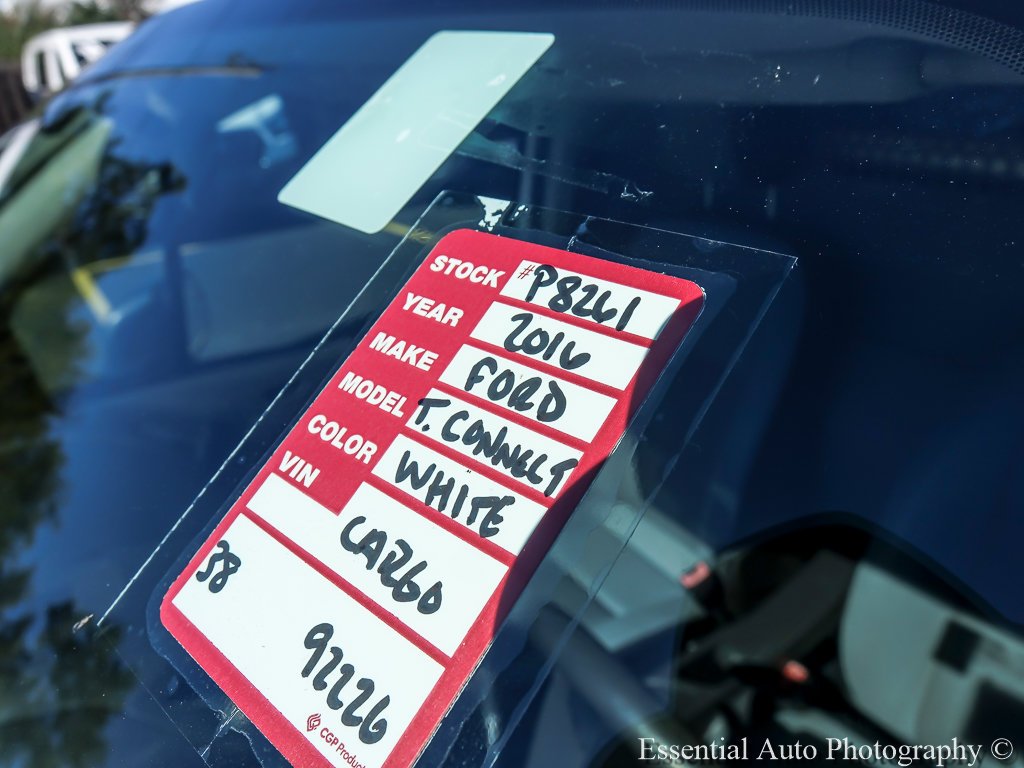 Used 2016 Frozen White Ford XL image 28
