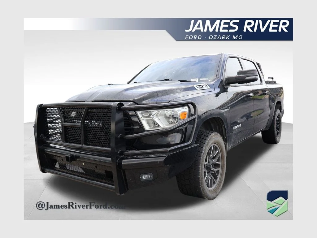2023 RAM 1500 Big Horn/Lone Star 4x4 Crew Cab 5'7's photo