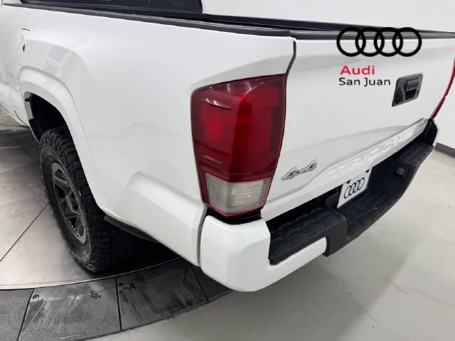 Used 2018 White Toyota SR image 11