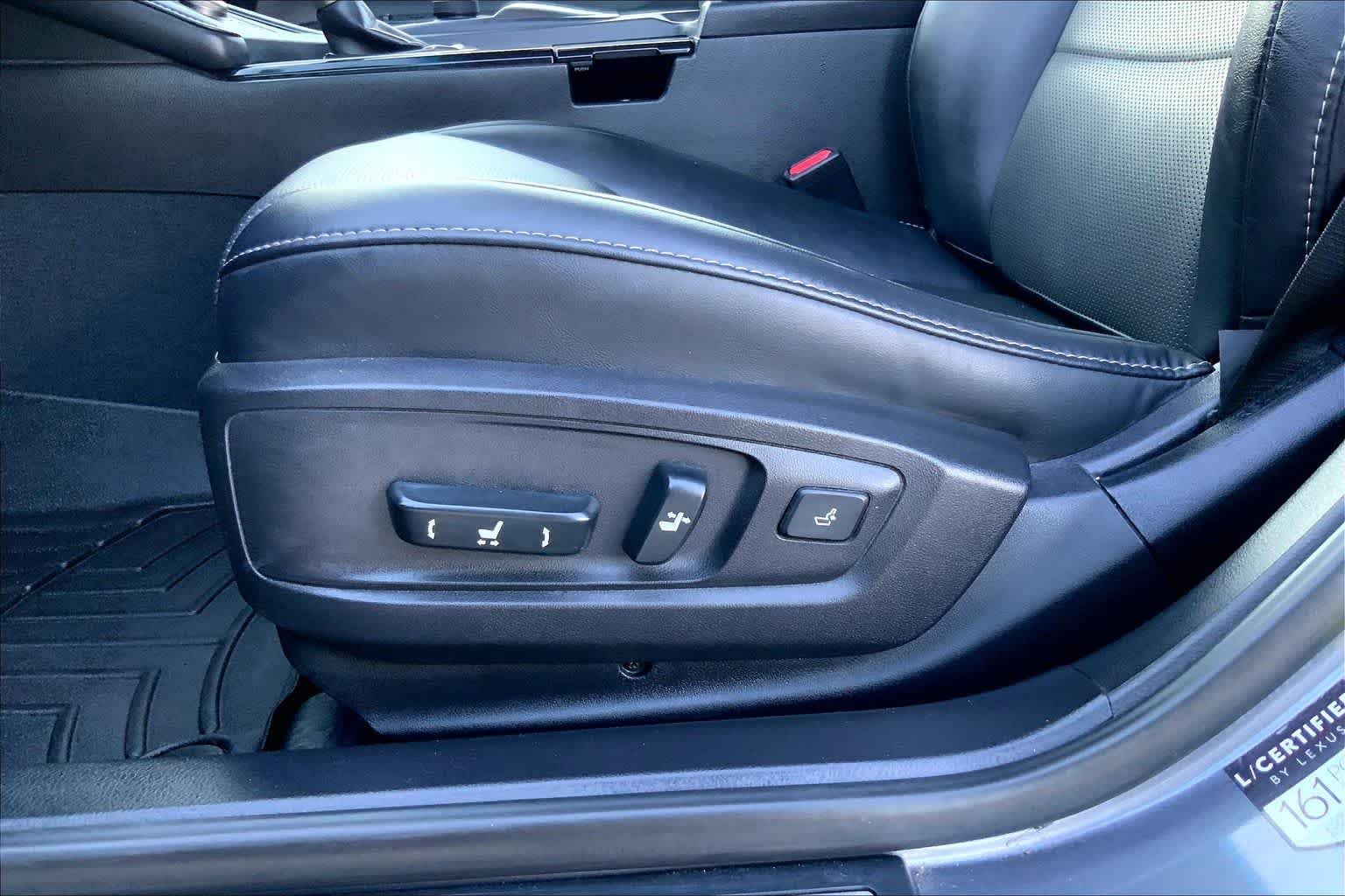 Used 2018 Nebula Gray Pearl Lexus  image 32