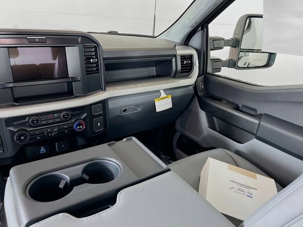 New 2026 Oxford White Ford XL image 22
