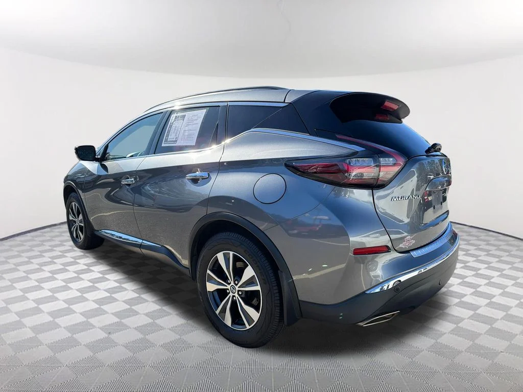 Used 2022 Gray Nissan SV image 7