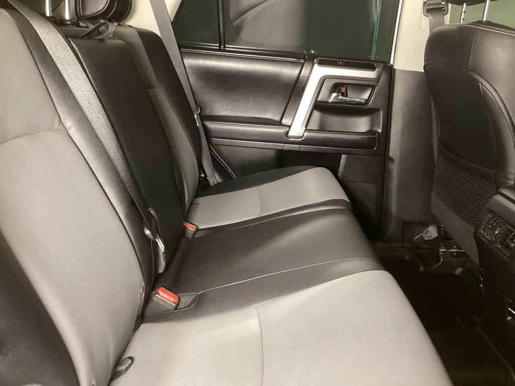 Used 2018 White Toyota SR5 Premium image 6