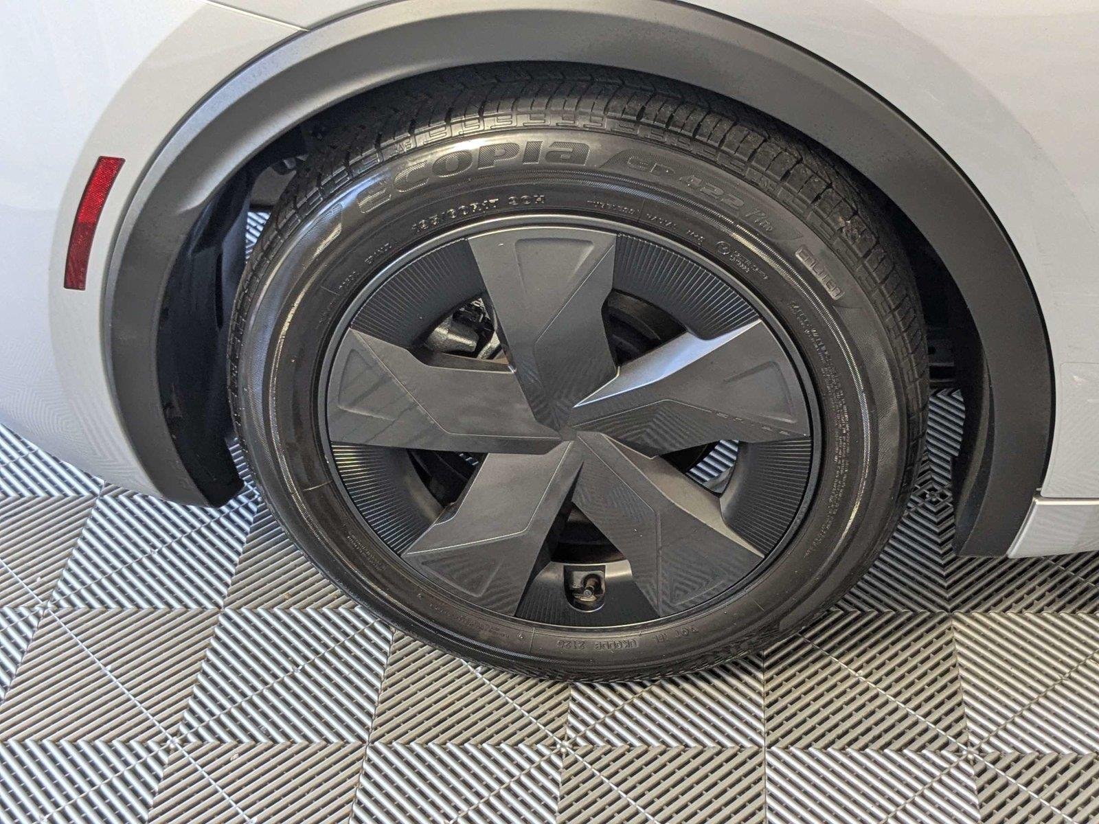 Used 2025 Cutting Edge Toyota LE image 9