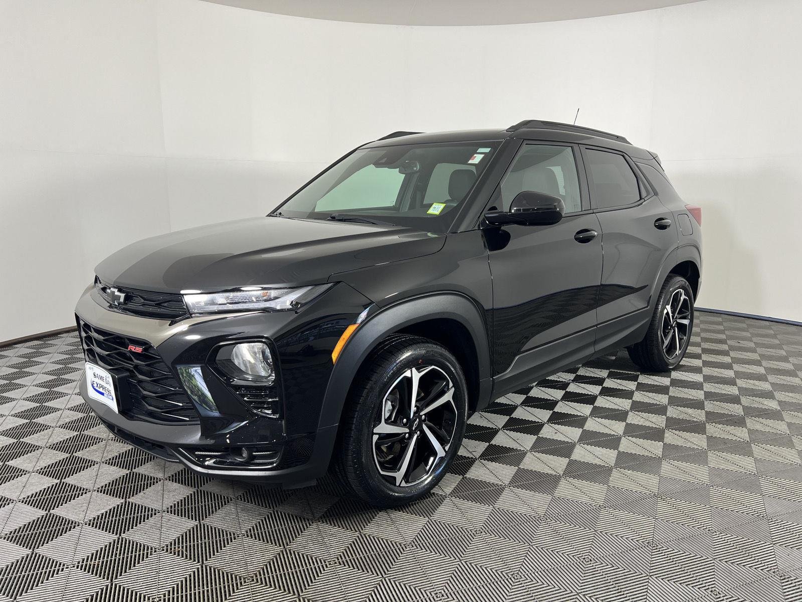 Used 2023 Mosaic Black Metallic Chevrolet RS image 28