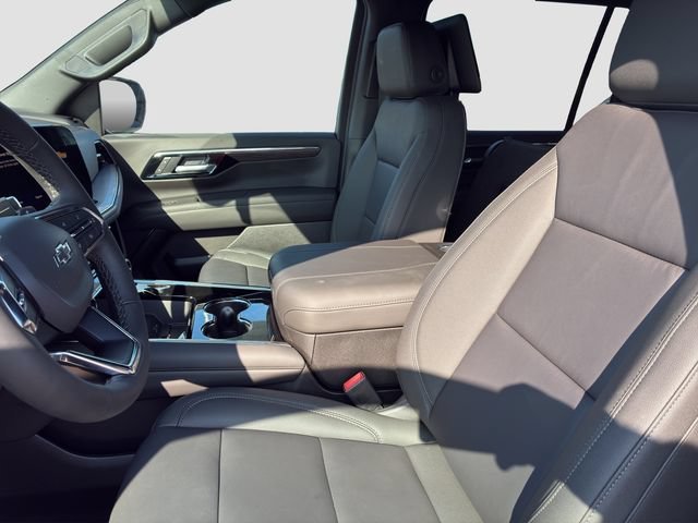 2026 Chevrolet Suburban Z71 - Photo 8