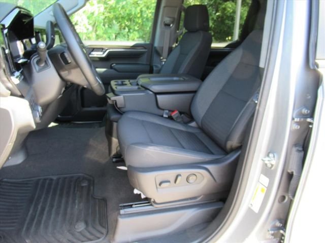Used 2024 Gray Chevrolet LT image 17