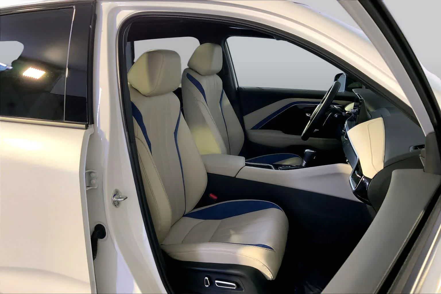 Certified Used 2025 Platinum White Pearl Acura With A-Spec Advance Package image 8