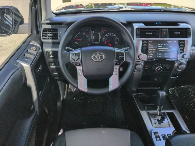 Used 2022 Black Toyota SR5 Premium image 16