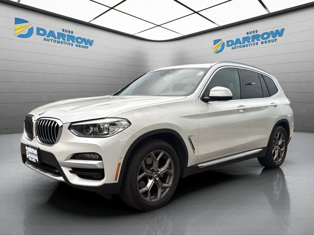 Used 2021 White BMW xDrive30i image 1