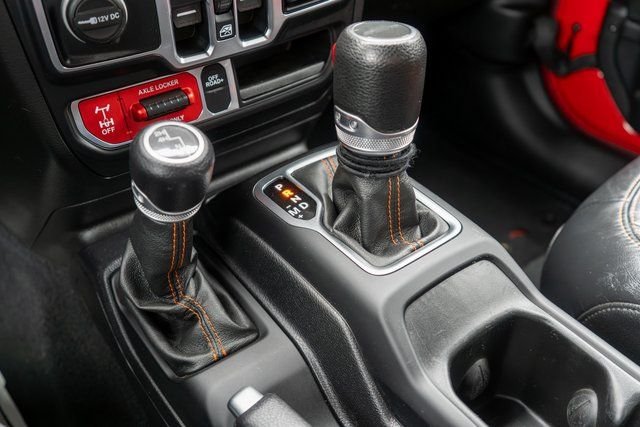 Used 2021 Red Clearcoat Jeep Mojave image 28