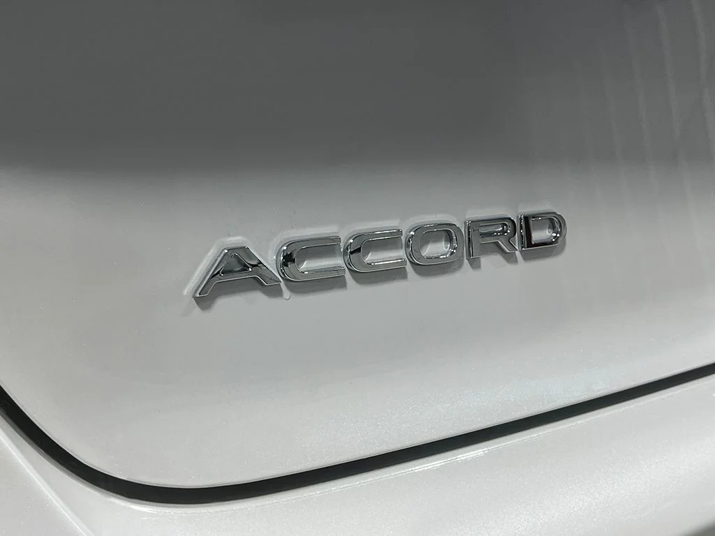 New 2026 Platinum White Pearl Honda LX image 5