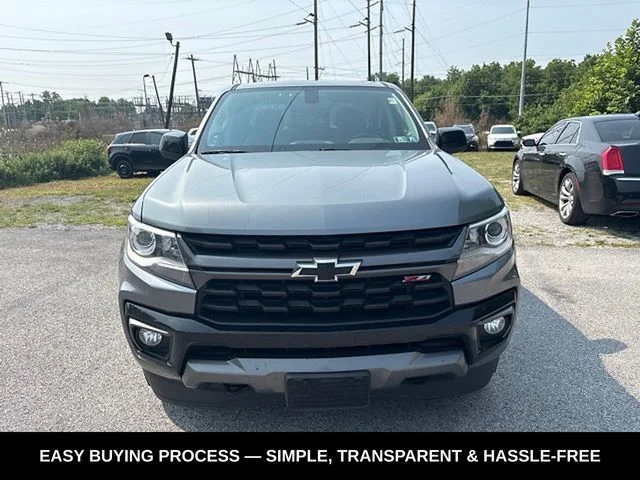 Used 2022 Gray Chevrolet Z71 image 3