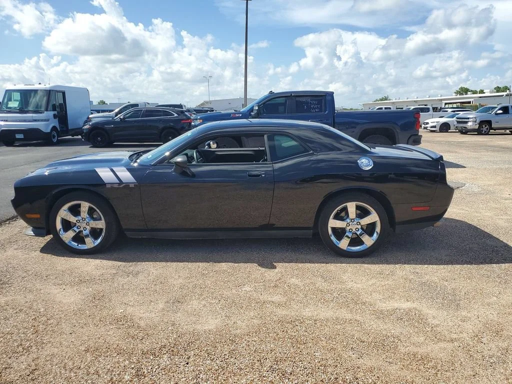 Used 2009 Black Dodge R/T image 21
