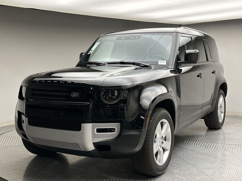 Used 2024 Santorini Black Metallic Land Rover S image 1