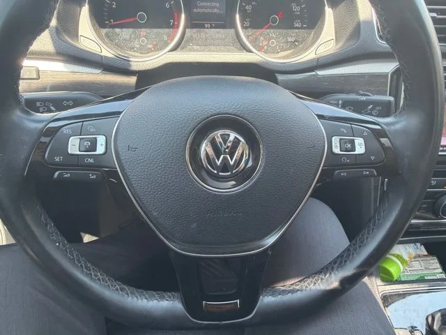Used 2016 White Volkswagen 1.8T SE image 14