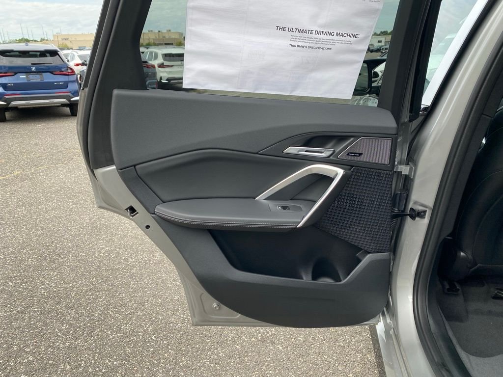 2026 BMW X1 M35i - Photo 7