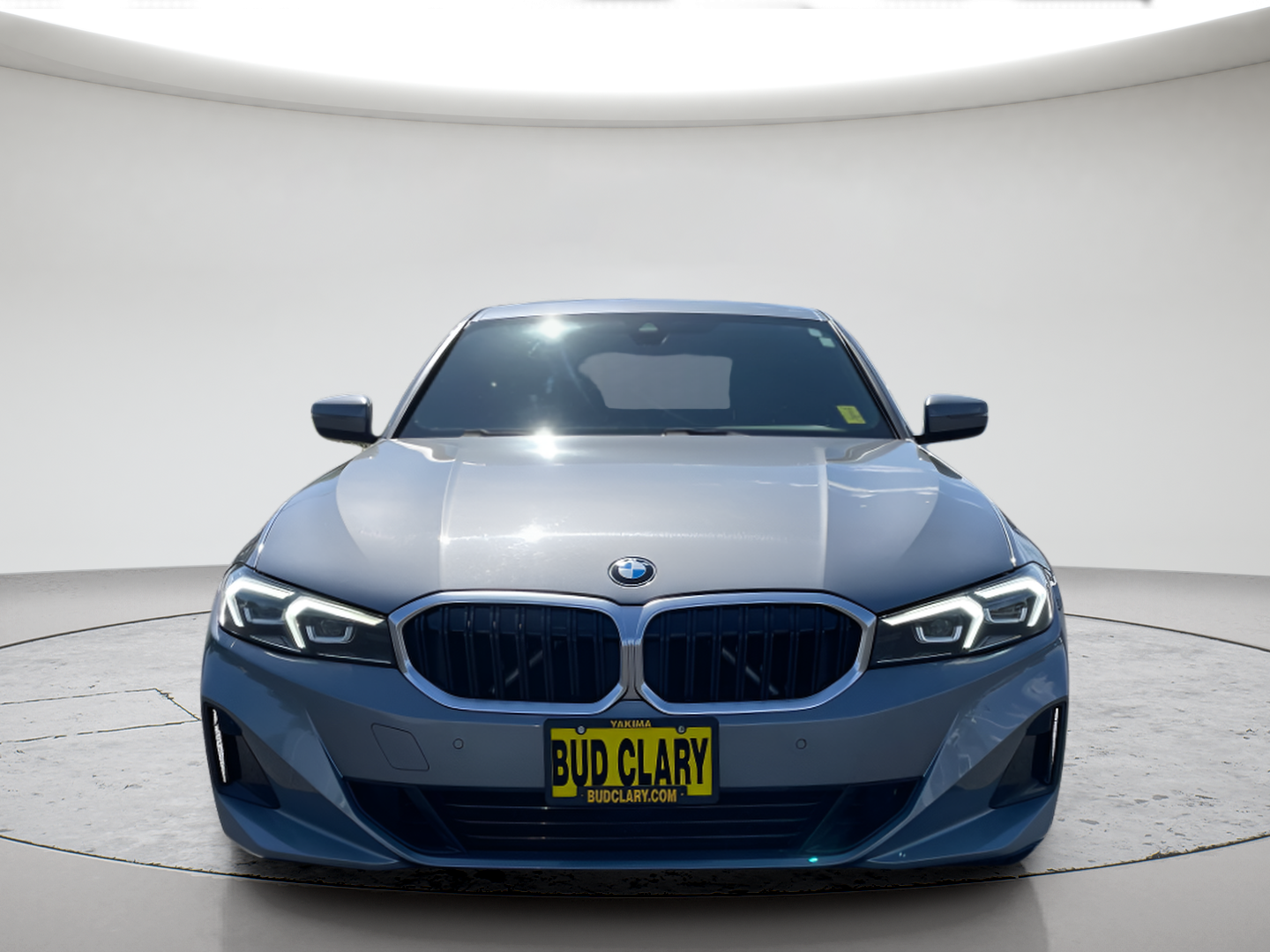 Used 2024 Gray BMW 330i xDrive image 8