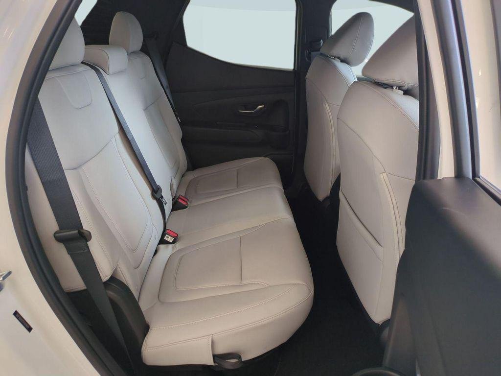 New 2026 White Hyundai SEL AWD image 27