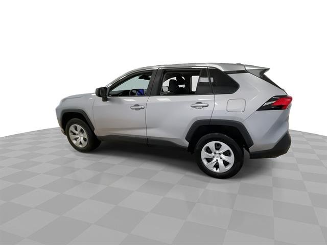2023 Toyota RAV4 LE, photo 7 of 12