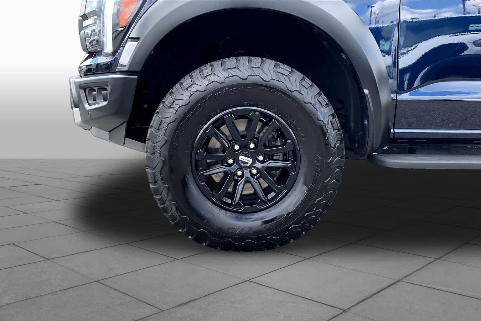 Used 2025 Antimatter Blue Metallic Ford Raptor image 19