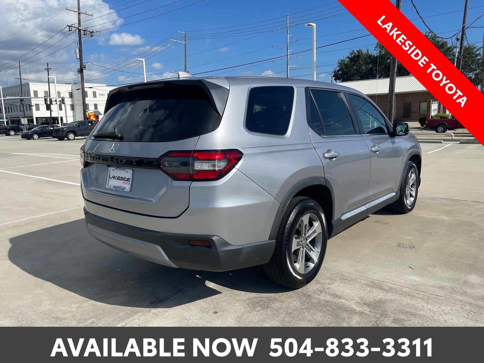 Used 2023 Silver Honda EX-L image 5