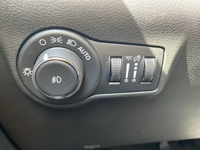 2025 Jeep Compass Latitude - Photo 23