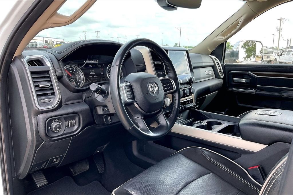 Used 2022 White Ram Laramie image 13
