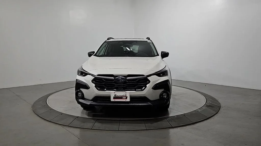 New 2026 CRYSTAL WHITE PEARL Subaru Limited image 8