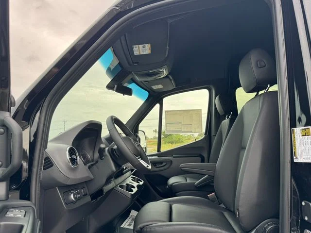 New 2026  Mercedes-Benz Passenger 170 WB image 19
