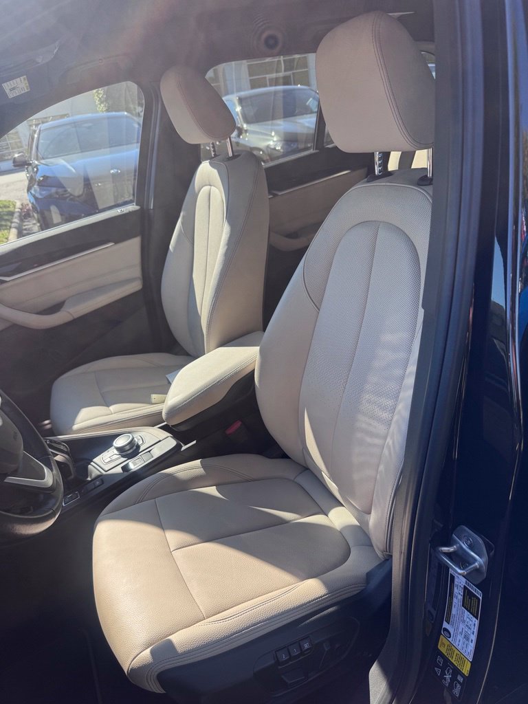 Used 2020 Dark Olive Metallic BMW xDrive28i image 7