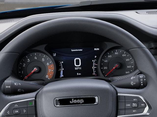 New 2026 Hydro Blue Pearl-Coat Exterior Paint Jeep Latitude image 43