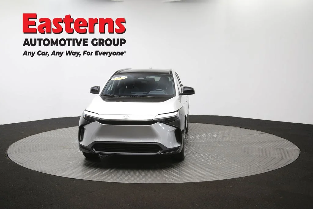 Used 2024 Silver Toyota XLE image 55