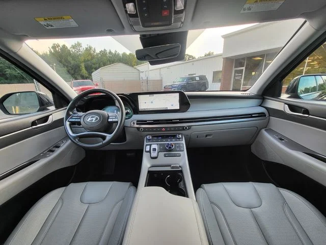 Used 2024 White Hyundai SEL image 14
