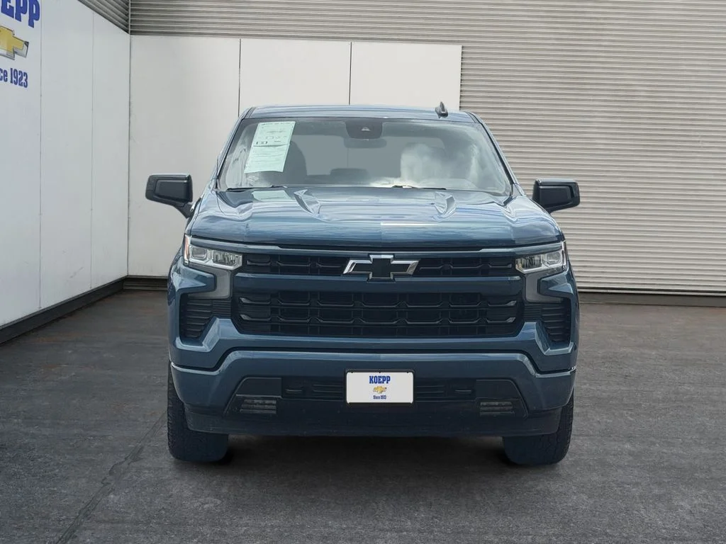 Used 2024 Lakeshore Blue Metallic Chevrolet RST image 8