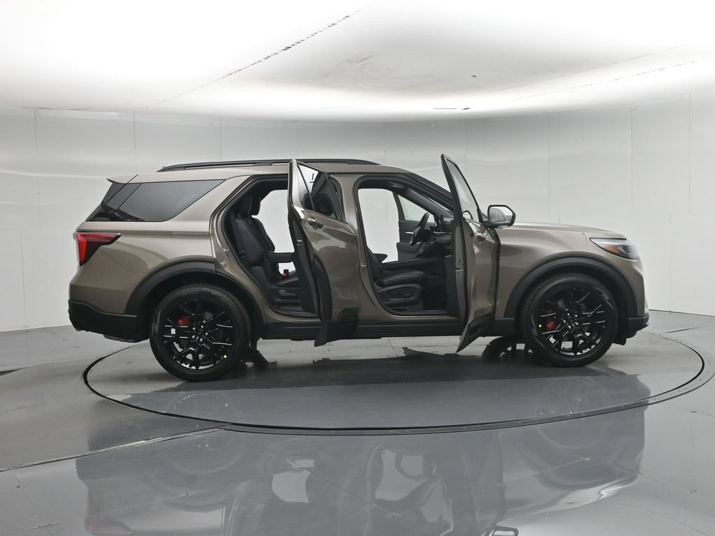 New 2027 Marsh Gray Ford ST image 4