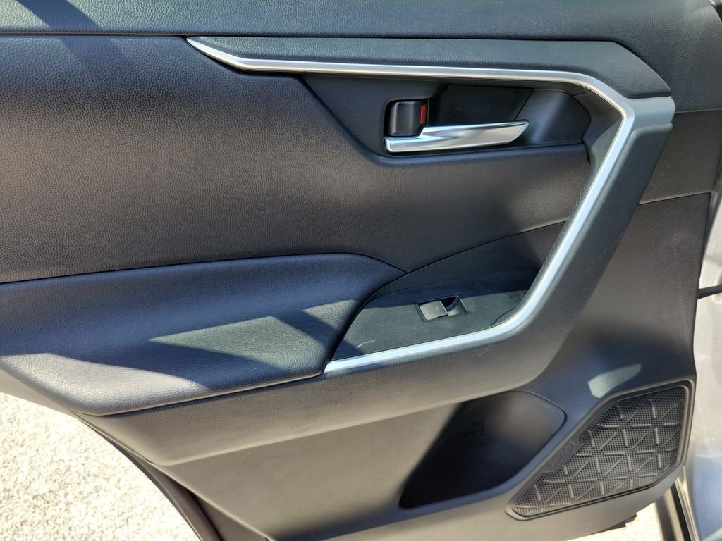 Used 2024 Silver Toyota XLE image 17