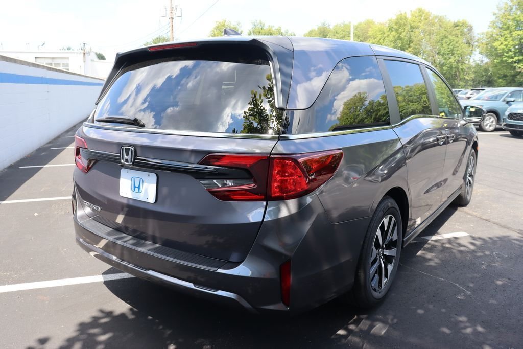 Used 2026 Modern Steel Metallic Honda EX-L image 5