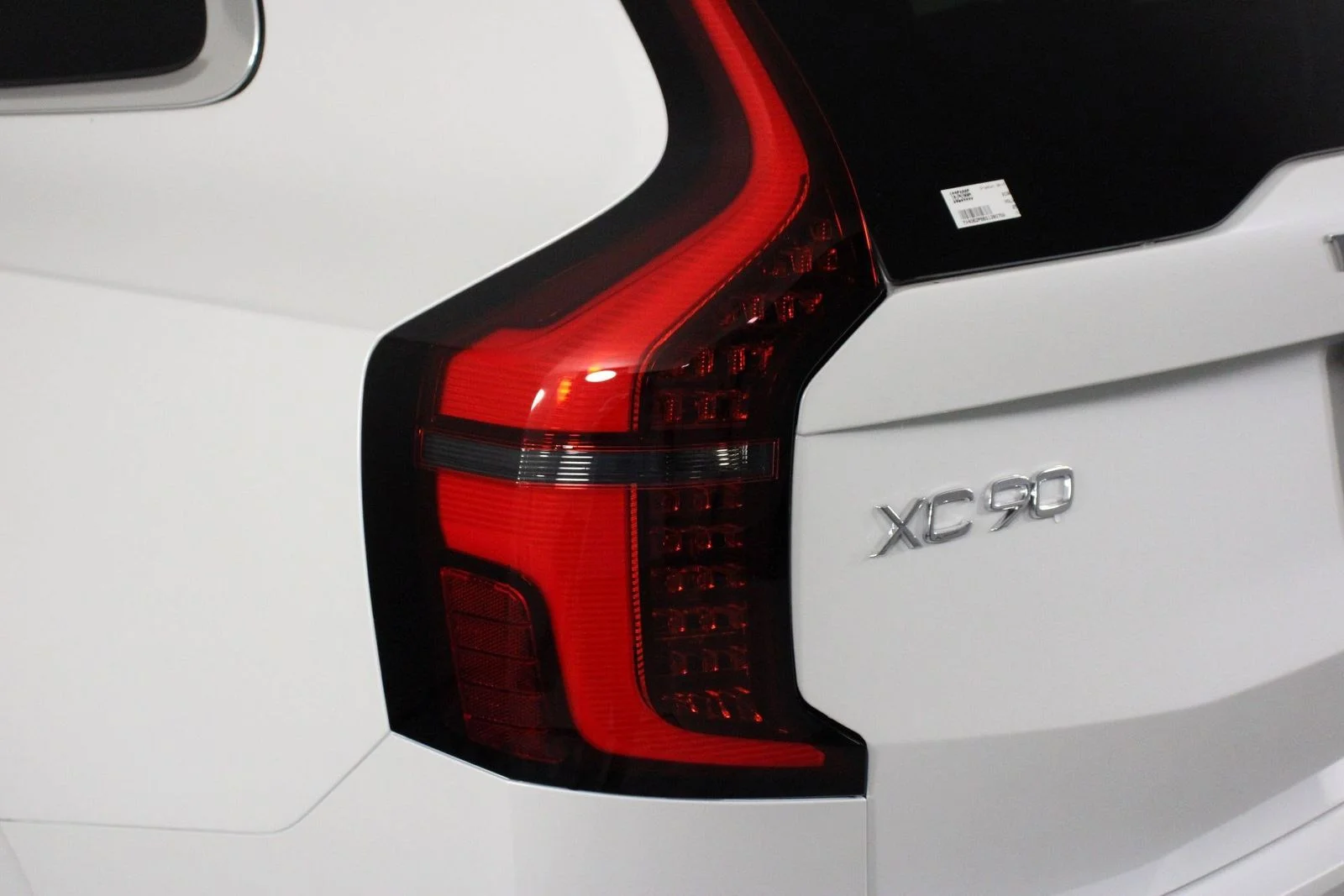 New 2025 White Volvo B6 Plus 7-Seater image 15