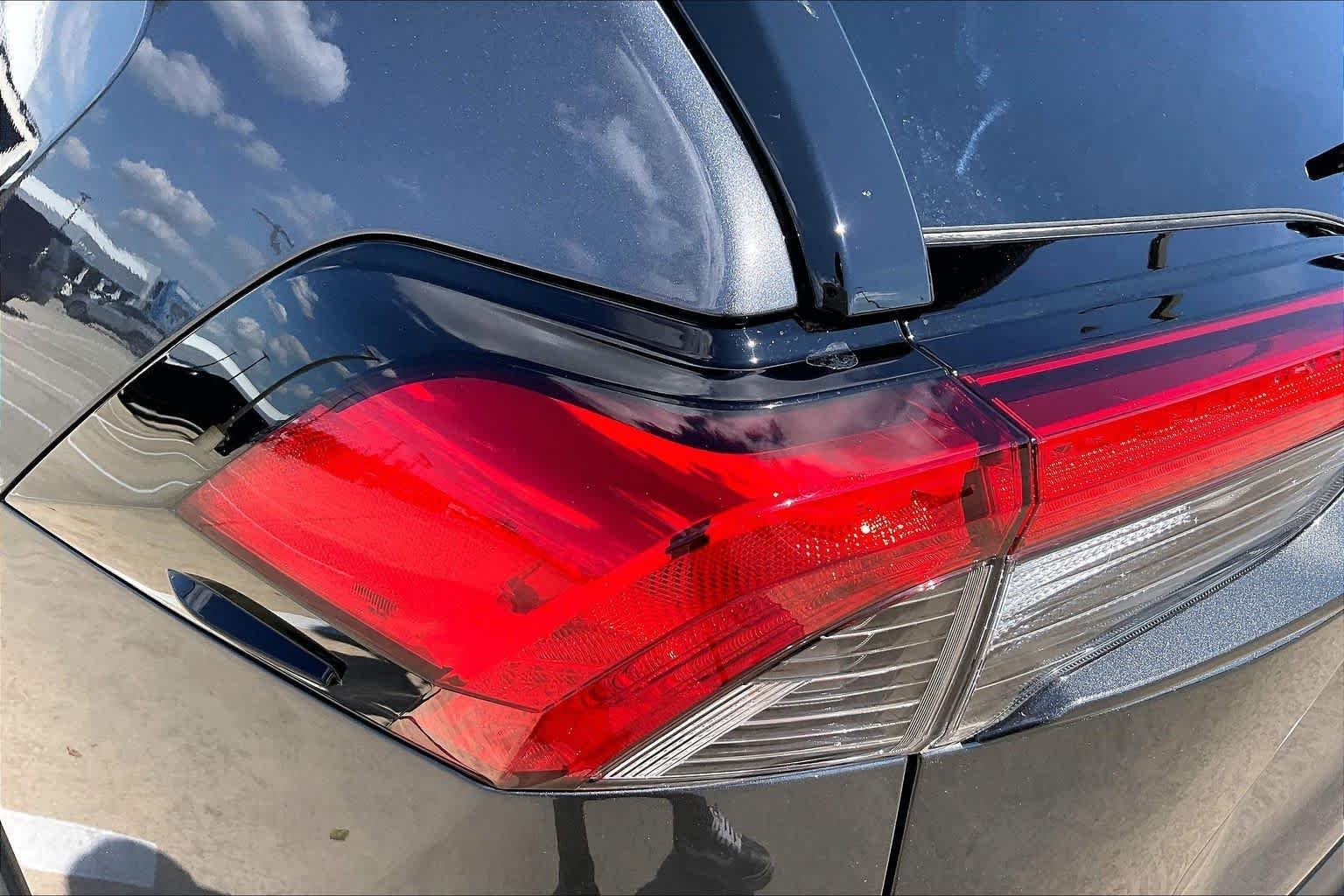 2023 Toyota RAV4 XLE - Photo 28