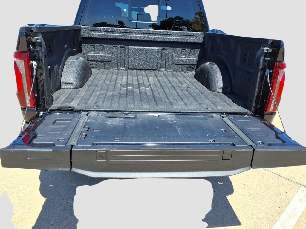 Certified Used 2025 Black Metallic Ford Platinum image 28