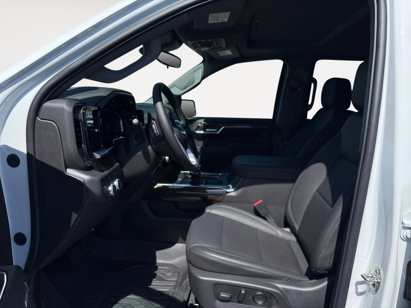 New 2026 Summit White GMC Elevation image 10