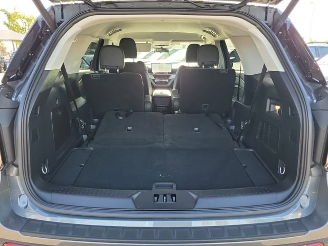 Used 2025 Carbonized Gray Metallic Ford Active image 22