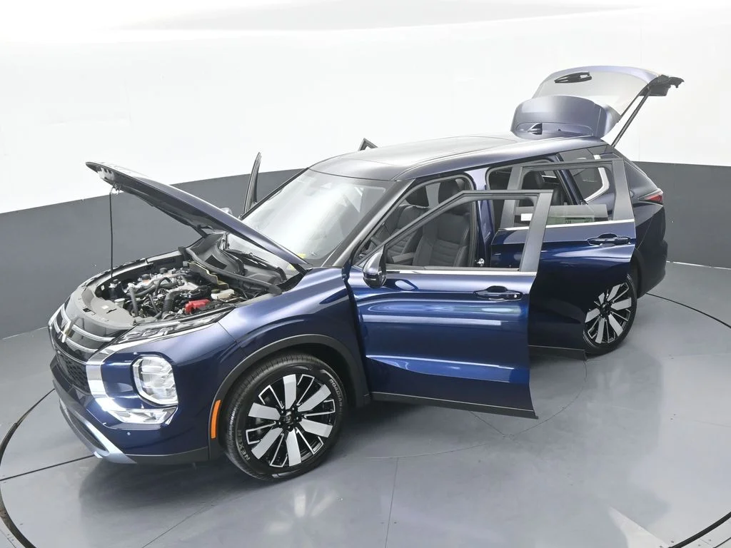 New 2026 Cosmic Blue Metallic Mitsubishi SE image 65