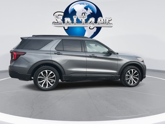 2025 Ford Explorer ST-LINE - Photo 11