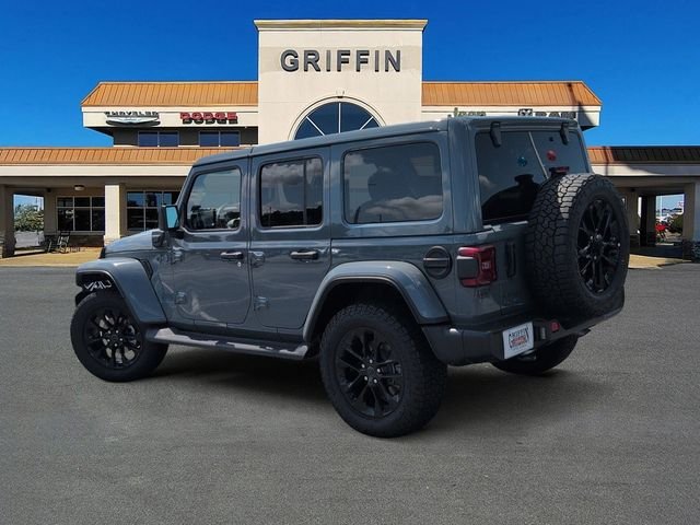 Used 2025 Gray Jeep Sahara 4xe image 9